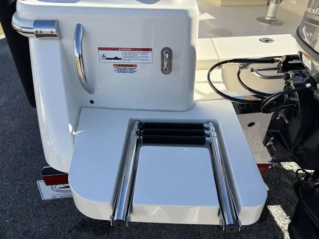 Slide: The Image of Scout 188 Sport Dorado 2026 - 9