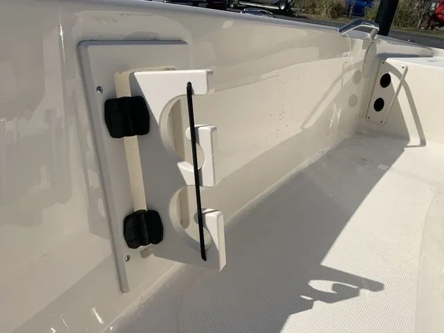 Slide: The Image of Scout 177 Sport 2025 - 22