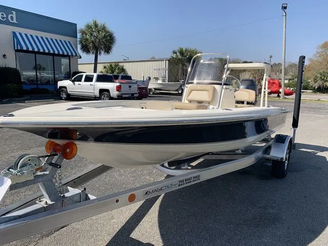 Slide: The Image of Scout 177 Sport 2025 - 8