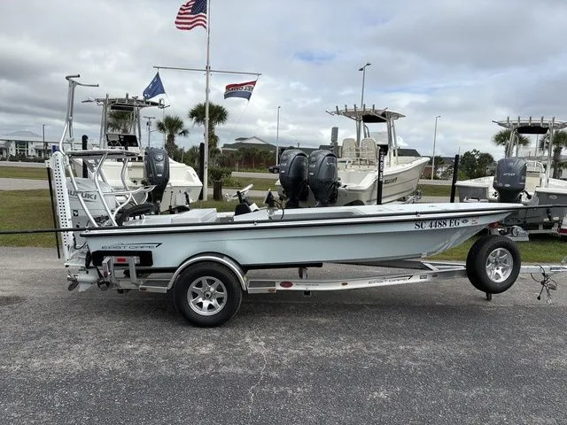 Slide: The Image of East Cape EVO 17V 2025 - 5