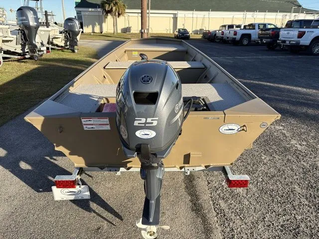 Slide: The Image of SeaArk 1648 MV 2026 - 3