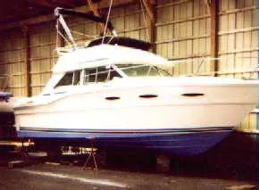 Slide: The Image of Sea Ray 300 Sedan Bridge 1986 - 0