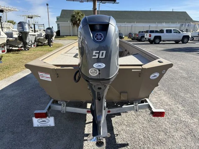 Slide: The Image of SeaArk DXS 1652 DKLD 2026 - 3