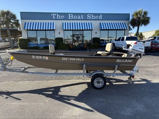 The Image of SeaArk DXS 1548 DKLD 2025 - 1