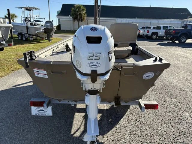 Slide: The Image of SeaArk DXS 1548 DKLD 2025 - 3