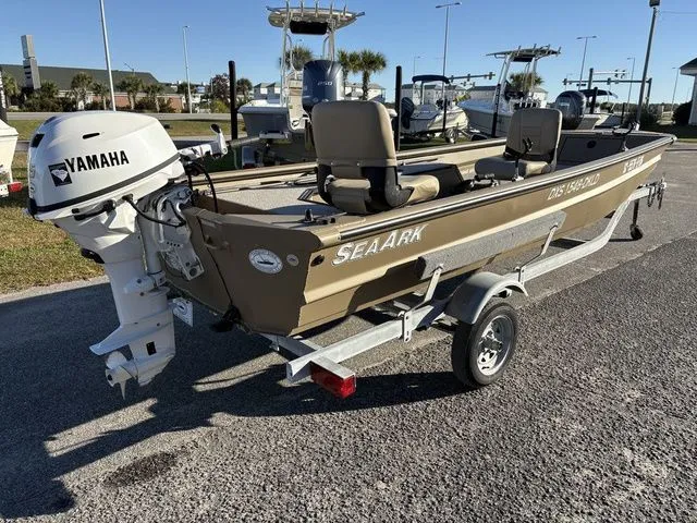 Slide: The Image of SeaArk DXS 1548 DKLD 2025 - 4