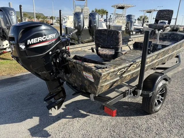 Slide: The Image of 2022 Crestliner 1546 Retriever Jon boat with Mercury engine. - 4