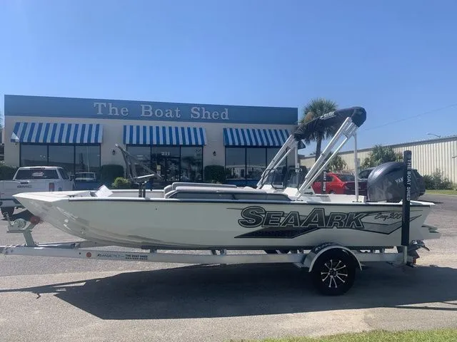 The Image of SeaArk Easy 200 2026 - 1