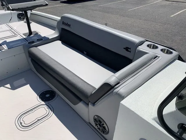 Slide: The Image of SeaArk Easy 200 2026 - 19
