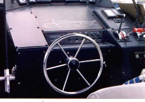 Slide: The Image of Bayliner 3485 Avanti Sb 1989 - 3