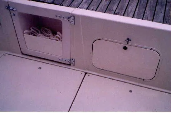 Slide: The Image of Bayliner 3258 Avanti Command 1996 - 6