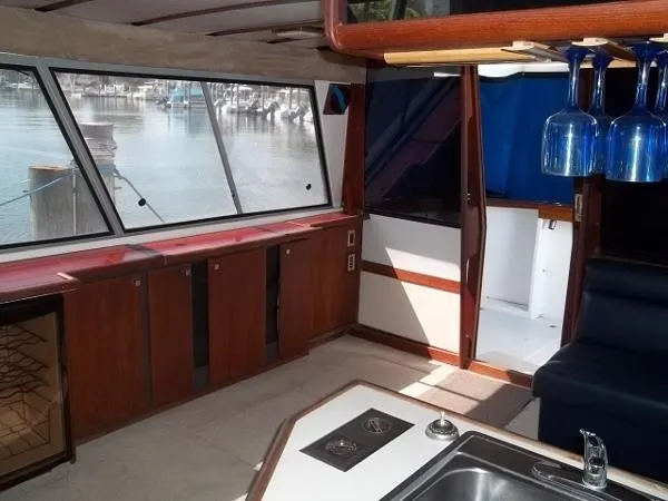 Slide: The Image of Bayliner 4588 1988 - 7