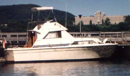 Slide: The Image of Chris-Craft 33 Catalina 1977 - 0