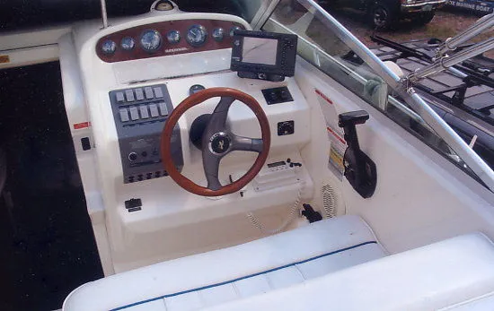 Slide: The Image of Sea Ray 250 Sundancer 1996 - 2