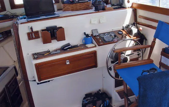 Slide: The Image of Albin 27 Family Cruiser 1984 - 6