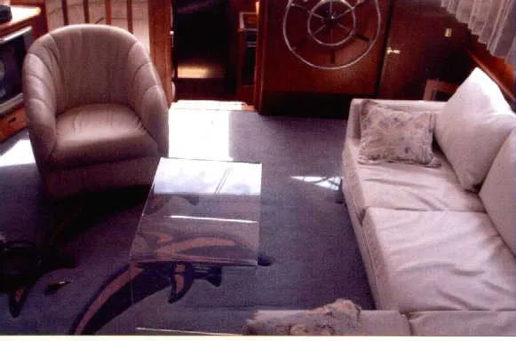 Slide: The Image of Californian 42 Motor Yacht 1987 - 3