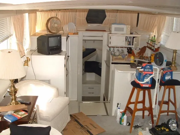 Slide: The Image of Chris-Craft Commander 1972 - 2