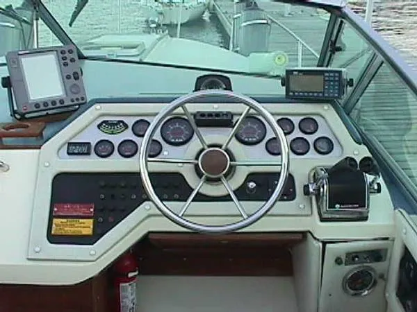 Slide: The Image of Sea Ray 270 Sundancer 1984 - 8