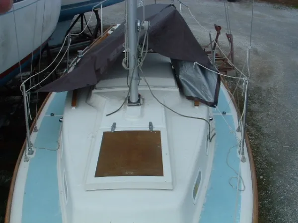 Slide: The Image of Cape Dory 25 1973 - 5