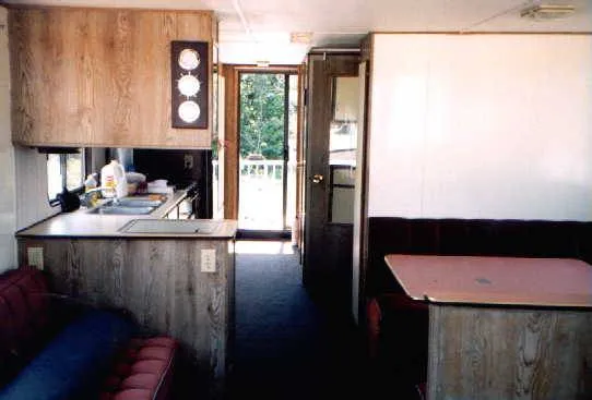 Slide: The Image of Three Buoys / Sunseeker Houseboat 1985 - 1