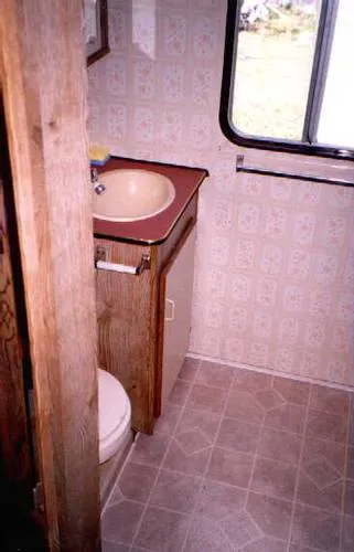 Slide: The Image of Three Buoys / Sunseeker Houseboat 1985 - 2