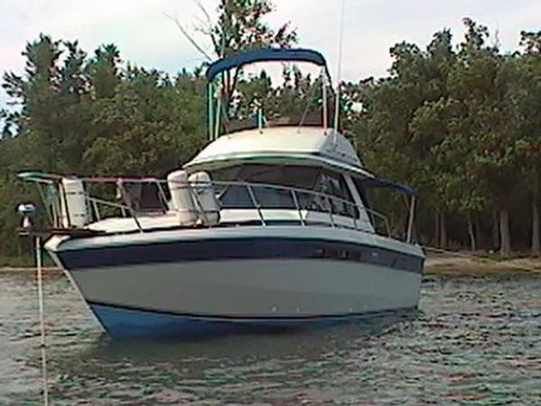 Slide: The Image of Chris-Craft 333 1985 - 2