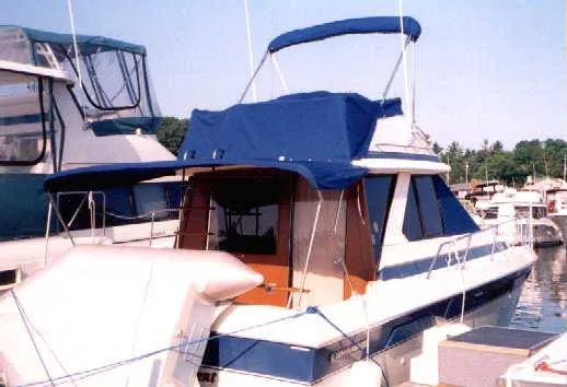 Slide: The Image of Chris-Craft 333 1985 - 3