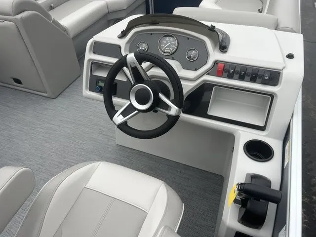 Slide: The Image of Godfrey EX2286SBX 2026 - 3