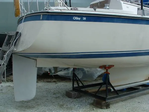 Slide: The Image of O'Day 28 1983 - 1
