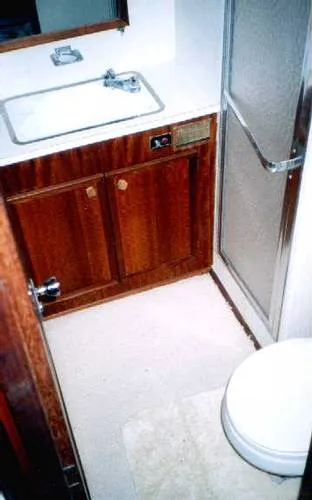 Slide: The Image of Hatteras Double Cabin Motor Yacht 1974 - 5