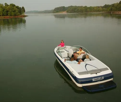 Slide: The Image of Mastercraft MariStar 210 2005 - 2
