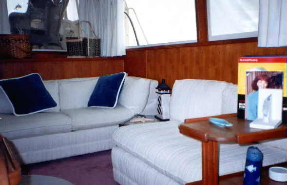 Slide: The Image of Chris-Craft 425 Catalina DC 1985 - 1