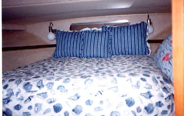 Slide: The Image of Chris-Craft 425 Catalina DC 1985 - 4