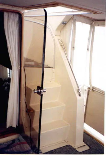 Slide: The Image of Chris-Craft 425 Catalina DC 1985 - 6