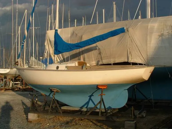 Slide: The Image of Cape Dory Typhoon 1973 - 10