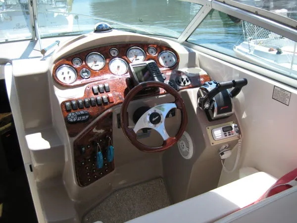 Slide: The Image of Rinker 290 FIESTA VEE 2004 - 3