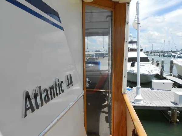 Slide: The Image of Atlantic Sundeck Motor Yacht 1990 - 7