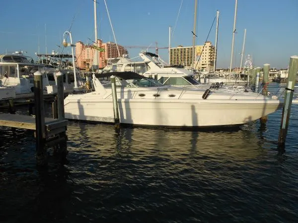 Slide: The Image of Sea Ray 440 Sundancer 1994 - 2