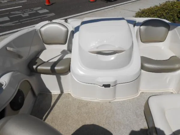 Slide: The Image of Sea Ray Sport Bow Rider 2005 - 11