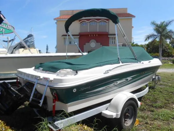 Slide: The Image of Sea Ray Sport Bow Rider 2005 - 2