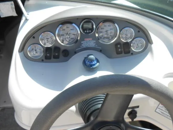 Slide: The Image of Sea Ray Sport Bow Rider 2005 - 5