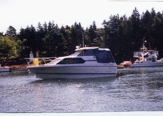 Slide: The Image of Bayliner 2452 Ciera Express 2000 - 1