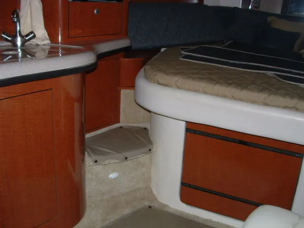 Slide: The Image of Sea Ray 320 Sundancer 2005 - 11