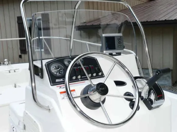 Slide: The Image of Boston Whaler 17 Montauk 2009 - 4