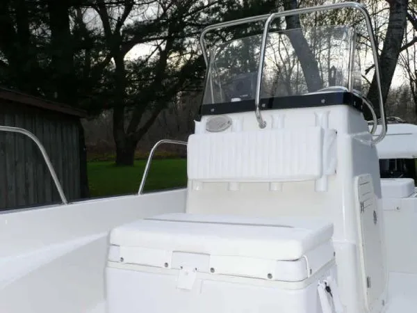 Slide: The Image of Boston Whaler 17 Montauk 2009 - 5