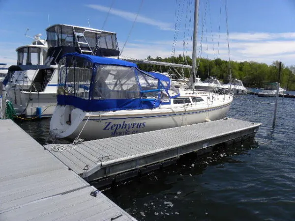 Slide: The Image of Catalina 36 Mk II Tall rig 1990 - 1
