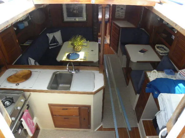 Slide: The Image of Catalina 36 Mk II Tall rig 1990 - 6