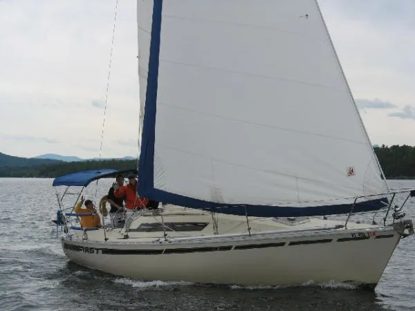 Slide: The Image of Beneteau First 32 1984 - 1