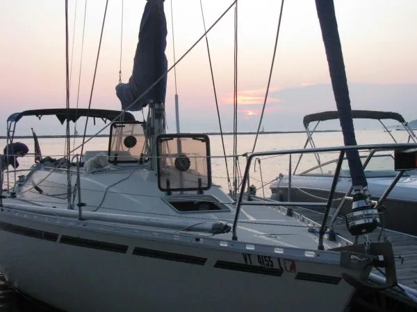 Slide: The Image of Beneteau First 32 1984 - 2