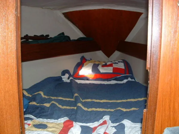 Slide: The Image of Beneteau First 32 1984 - 6